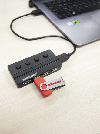 Высокоскоростной компактный разветвитель USB (хаб) на 4 порта с переключателями, 5 Гбит/с Rexant
