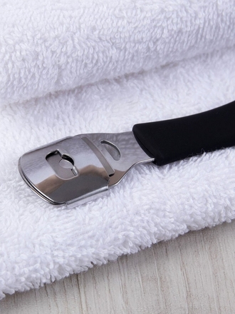 Педикюрный станок с лезвием, ручка с покрытием Soft touch, 15 см. Infiniti